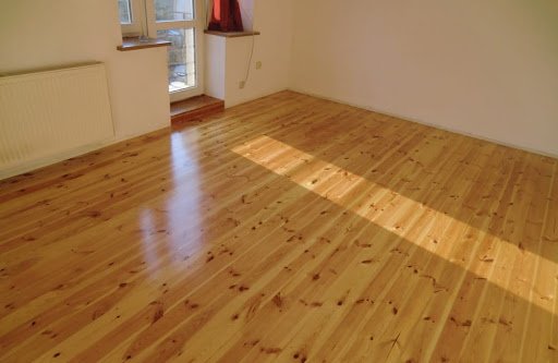 Czym pomalować drewnianą podłogę